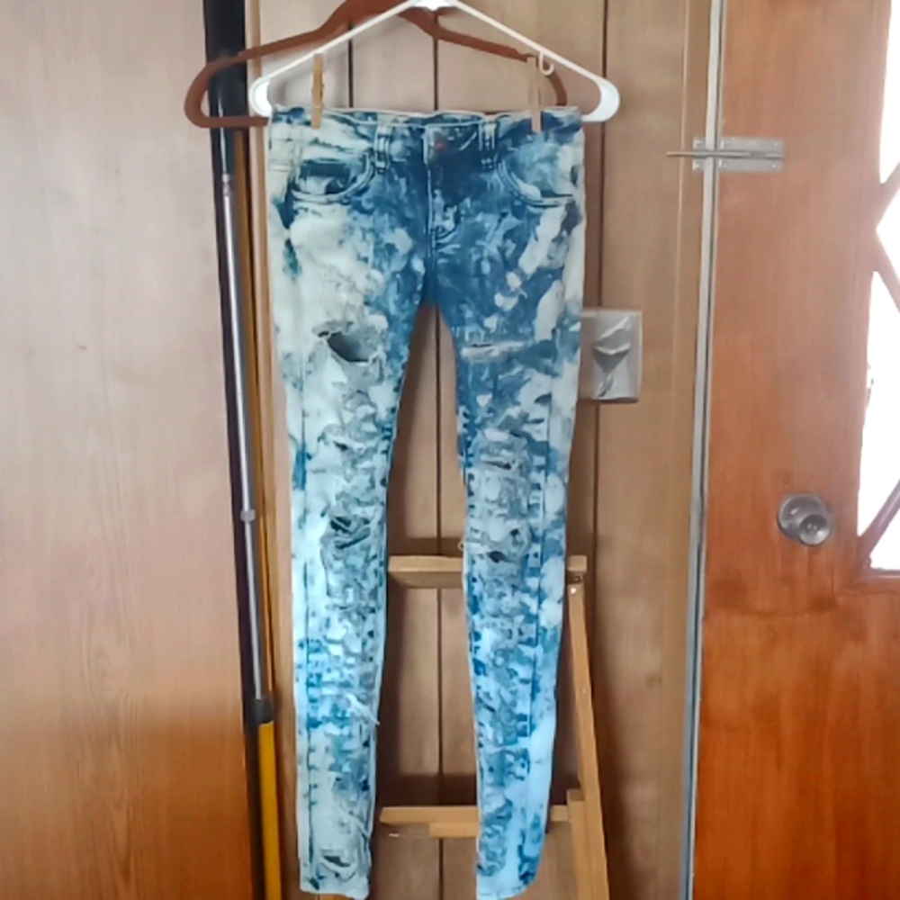 Juniors jeans